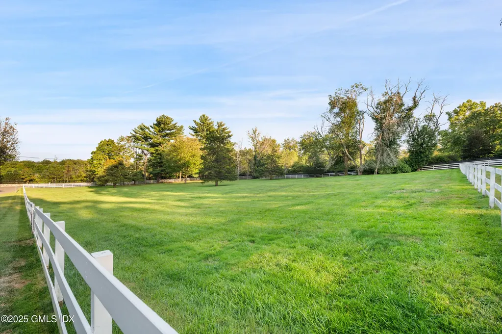 508 Round Hill Road Greenwich CT 06831