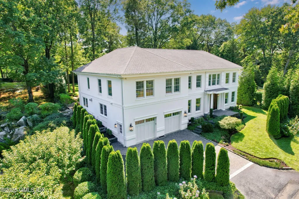 22 Carleton Street Greenwich CT 06830