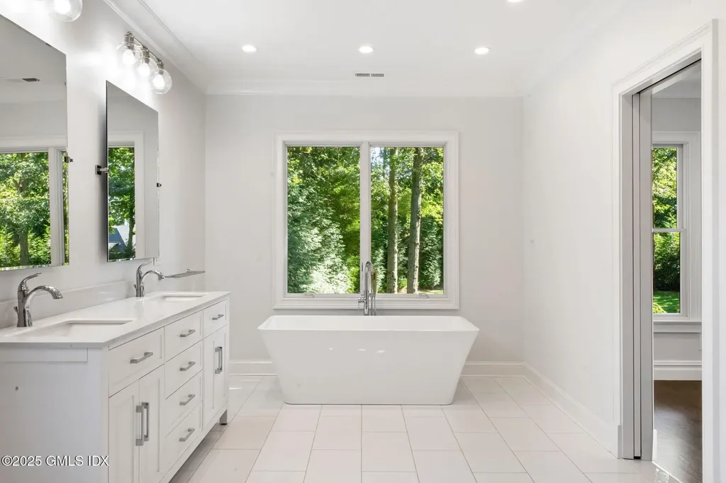 22 Carleton Street Greenwich CT 06830