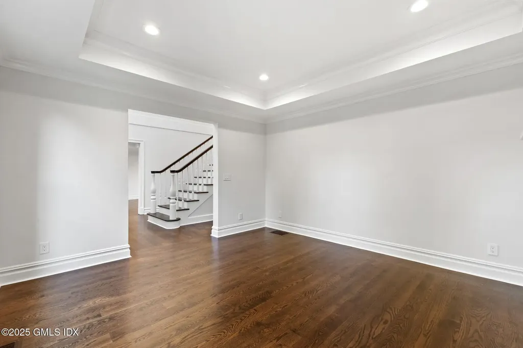 22 Carleton Street Greenwich CT 06830