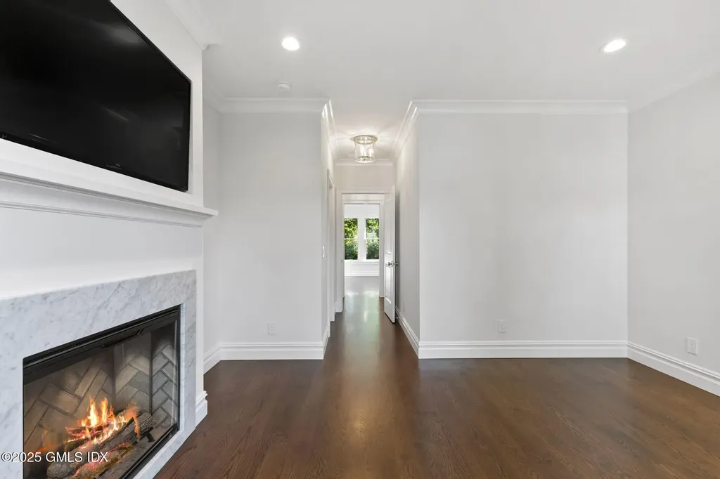 22 Carleton Street Greenwich CT 06830