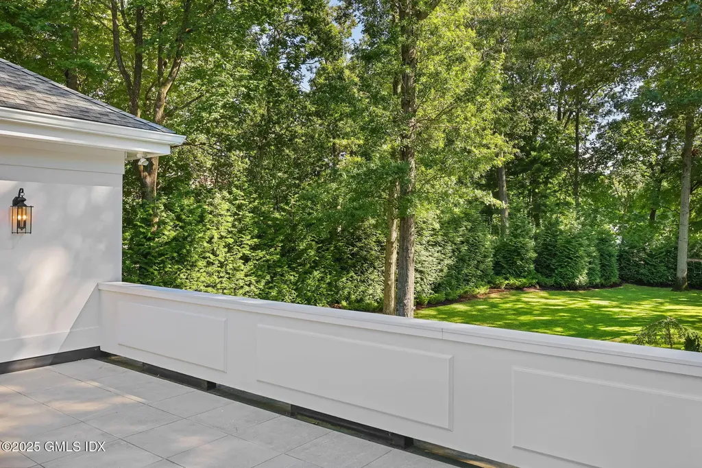 22 Carleton Street Greenwich CT 06830