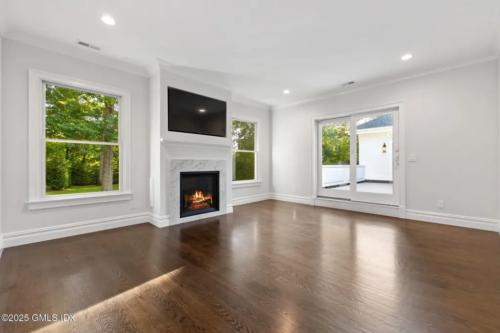 22 Carleton Street Greenwich CT 06830