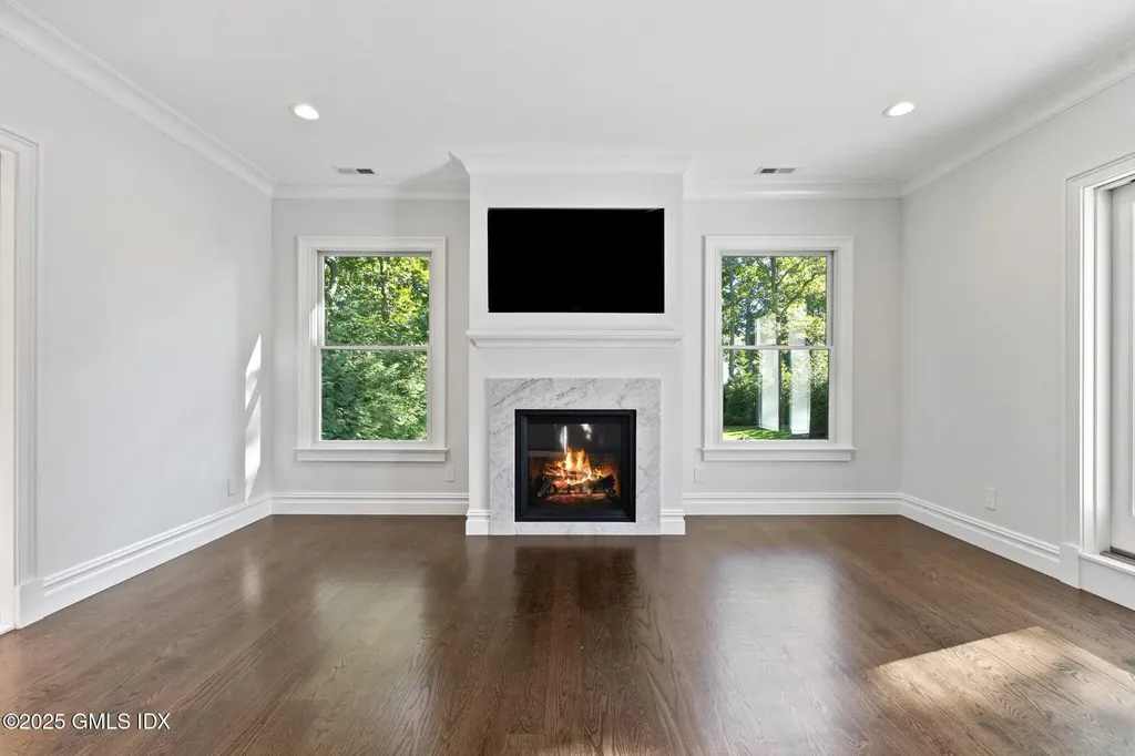 22 Carleton Street Greenwich CT 06830