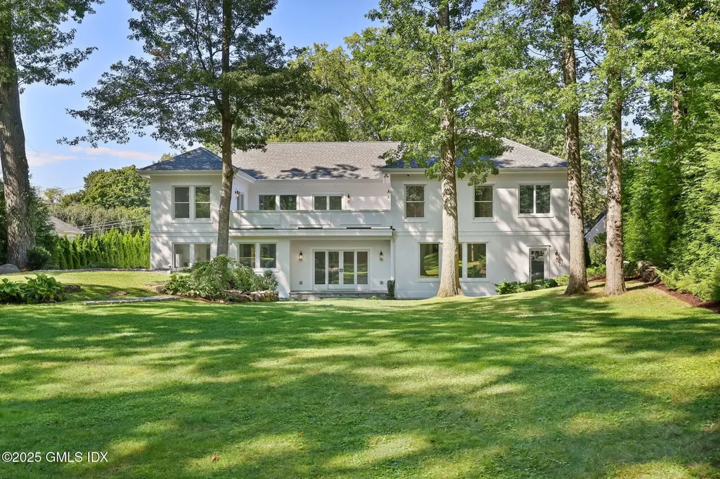 22 Carleton Street Greenwich CT 06830