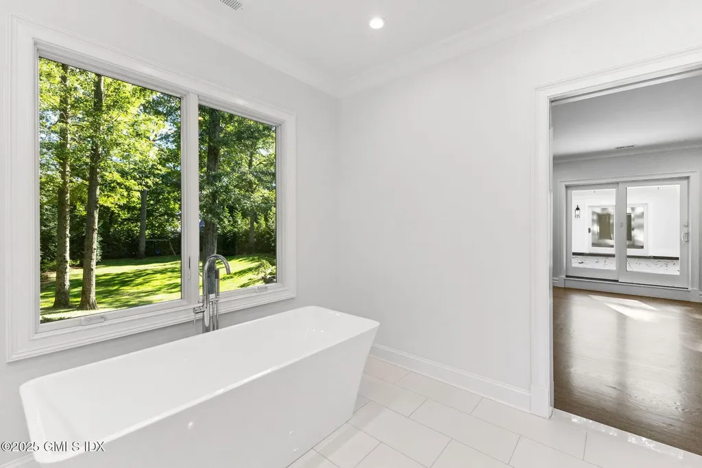 22 Carleton Street Greenwich CT 06830