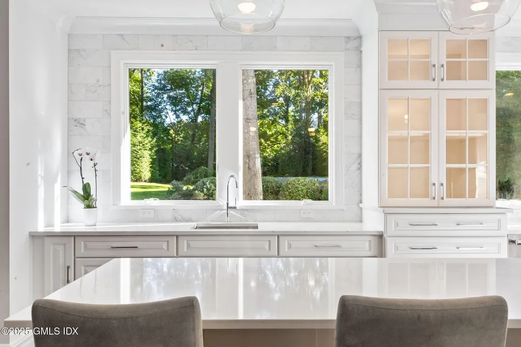 22 Carleton Street Greenwich CT 06830