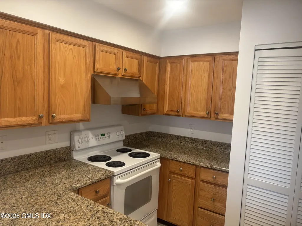 1465 E Putnam Avenue Old Greenwich CT 06870