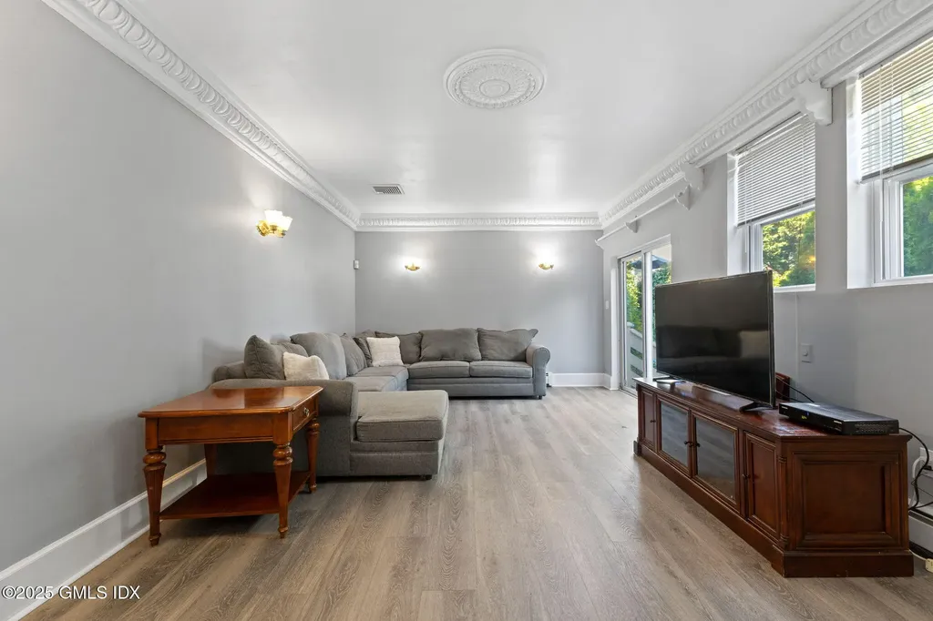 75 Ritch Avenue Greenwich CT 06830