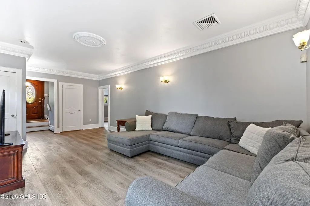 75 Ritch Avenue Greenwich CT 06830