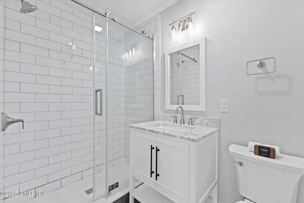 8 Park Avenue Old Greenwich CT 06870