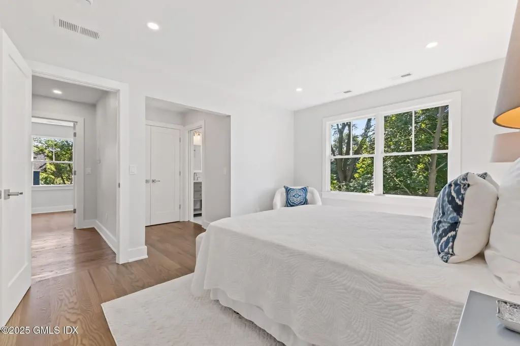 8 Park Avenue Old Greenwich CT 06870