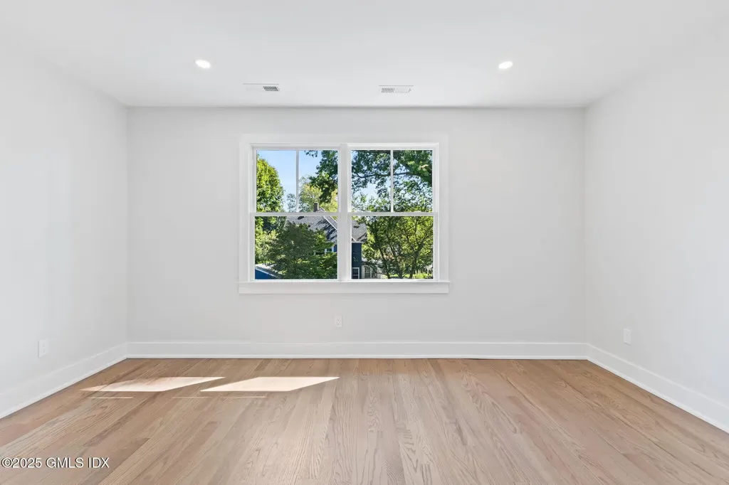 8 Park Avenue Old Greenwich CT 06870