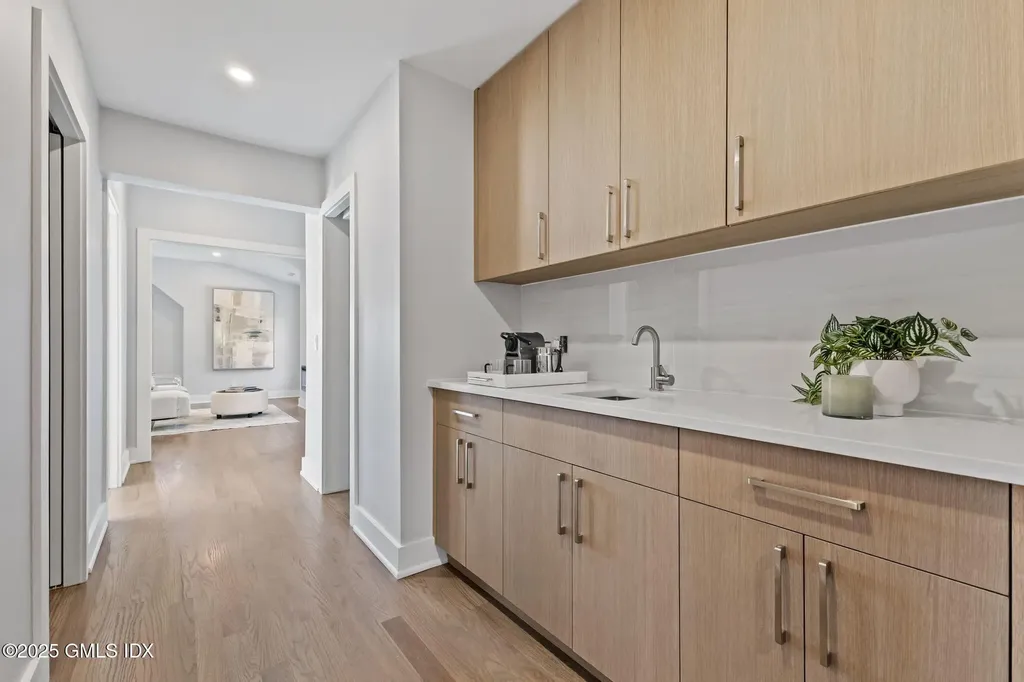 8 Park Avenue Old Greenwich CT 06870