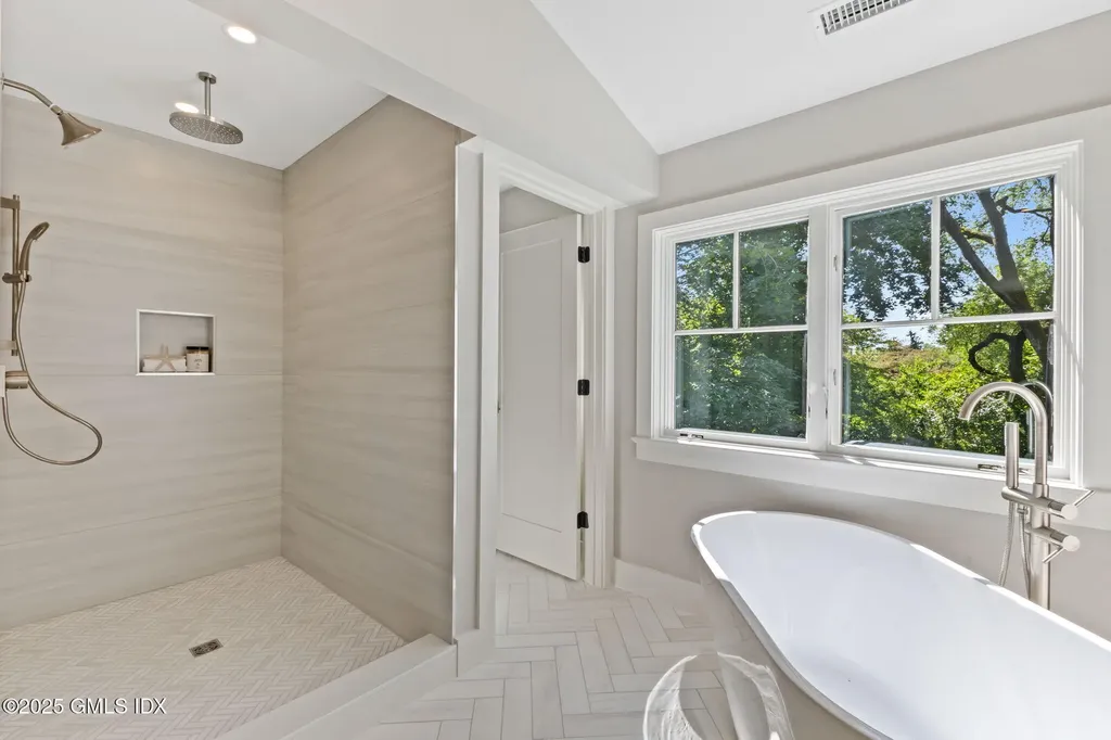 8 Park Avenue Old Greenwich CT 06870