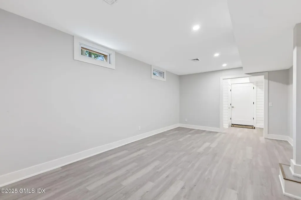 8 Park Avenue Old Greenwich CT 06870