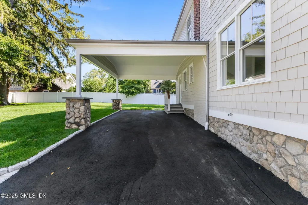 8 Park Avenue Old Greenwich CT 06870