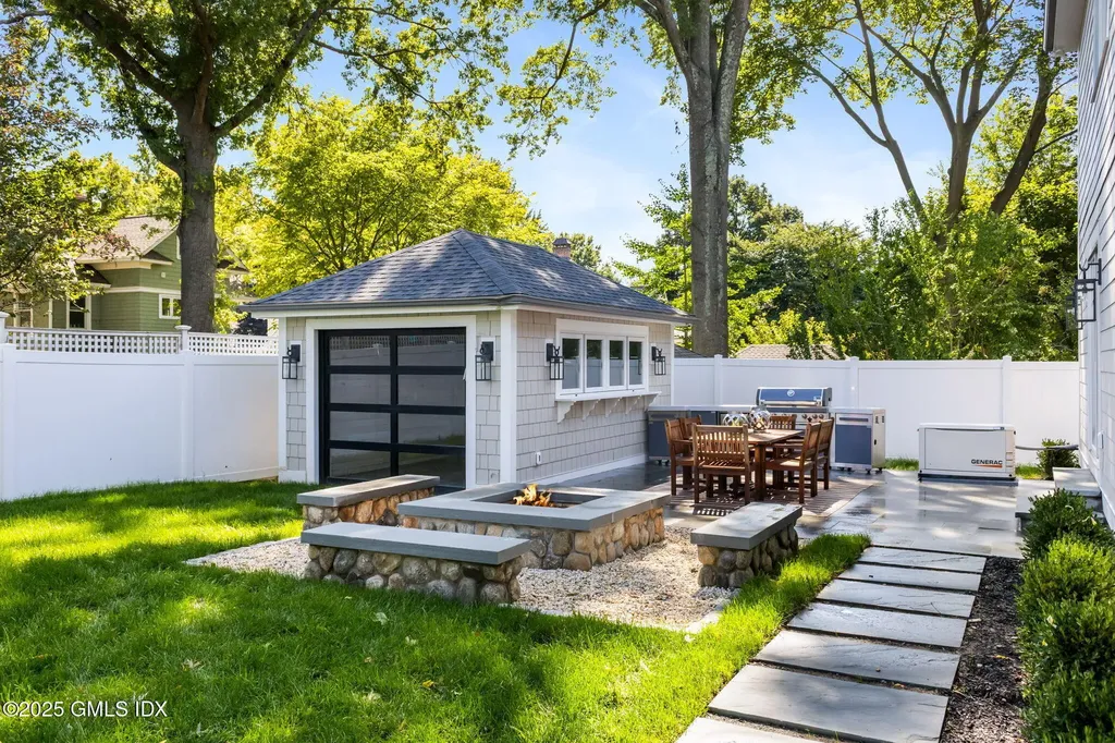 8 Park Avenue Old Greenwich CT 06870