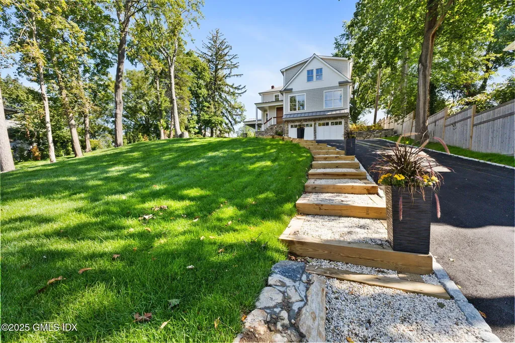 8 Park Avenue Old Greenwich CT 06870