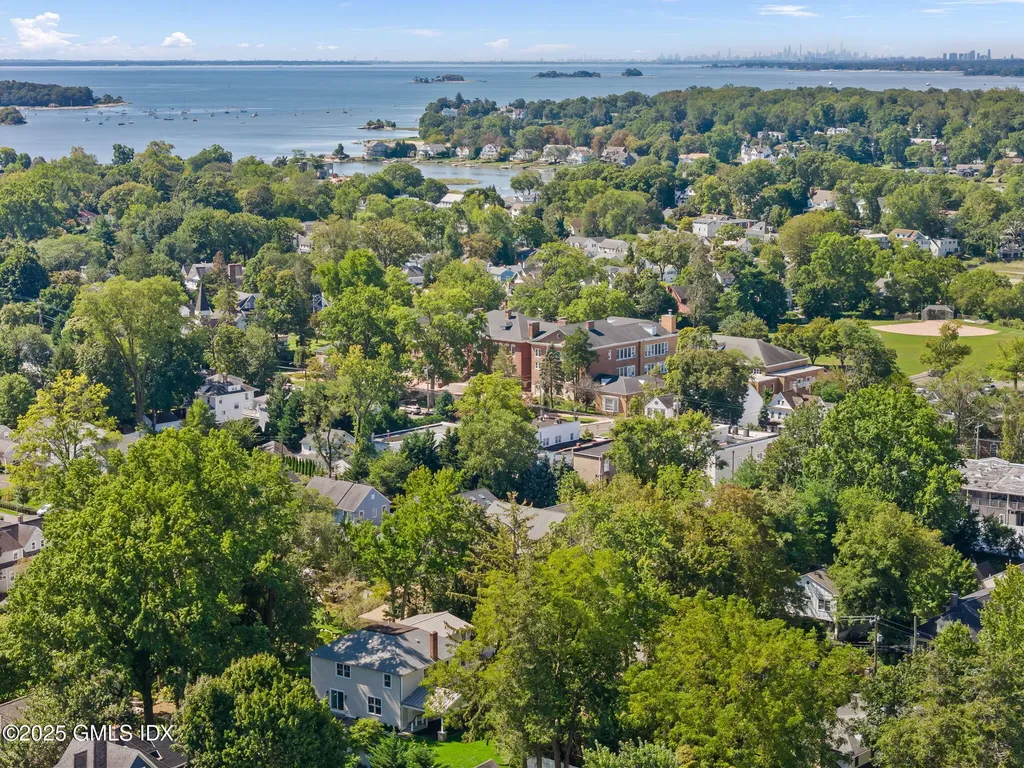 8 Park Avenue Old Greenwich CT 06870