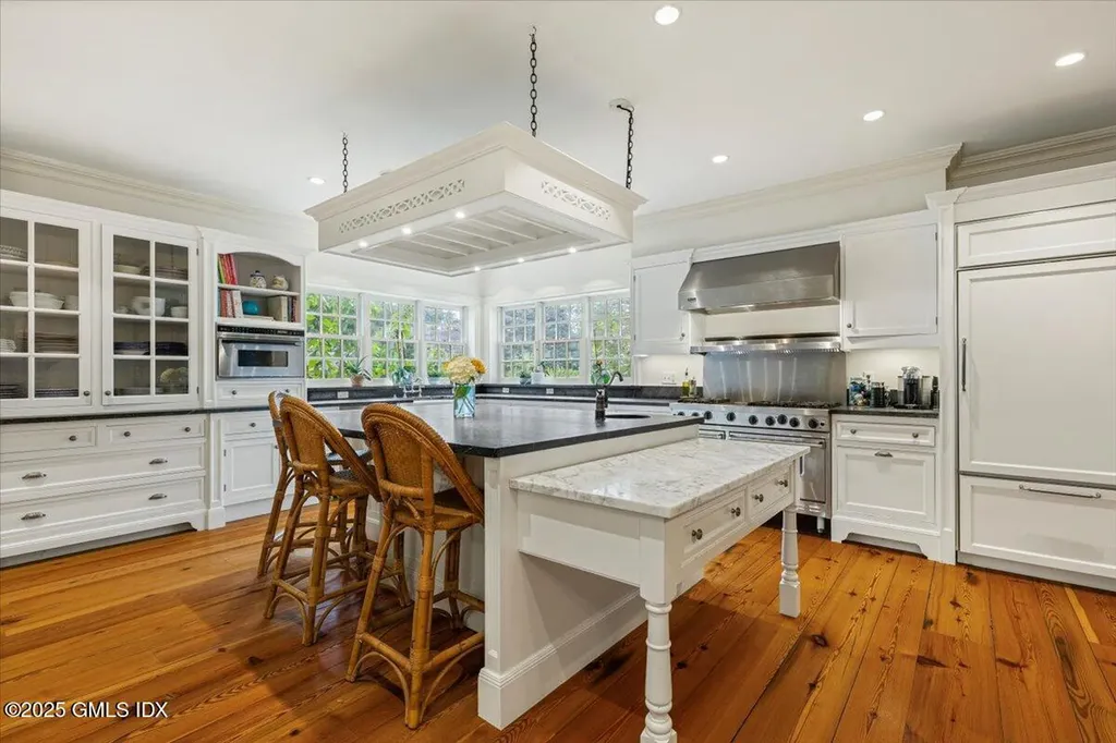 203 Riverside Avenue Riverside CT 06878