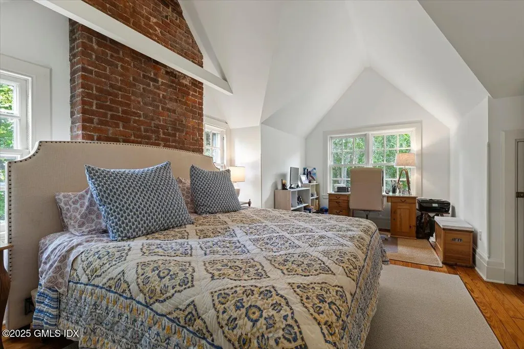 203 Riverside Avenue Riverside CT 06878