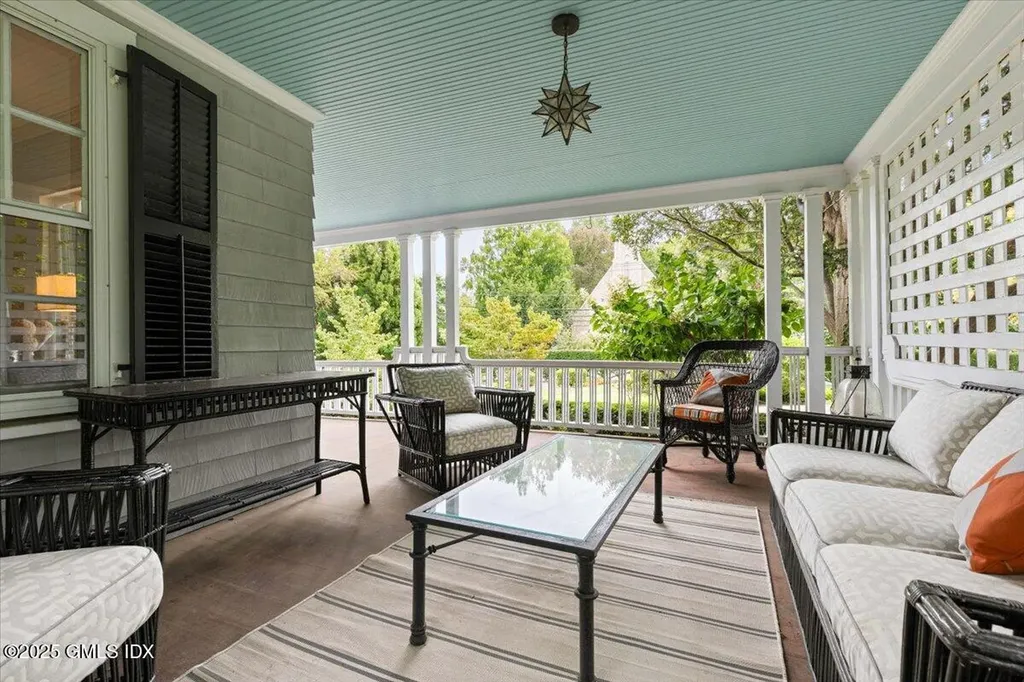 203 Riverside Avenue Riverside CT 06878