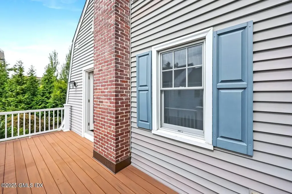 2 Sound View Terrace Greenwich CT 06830