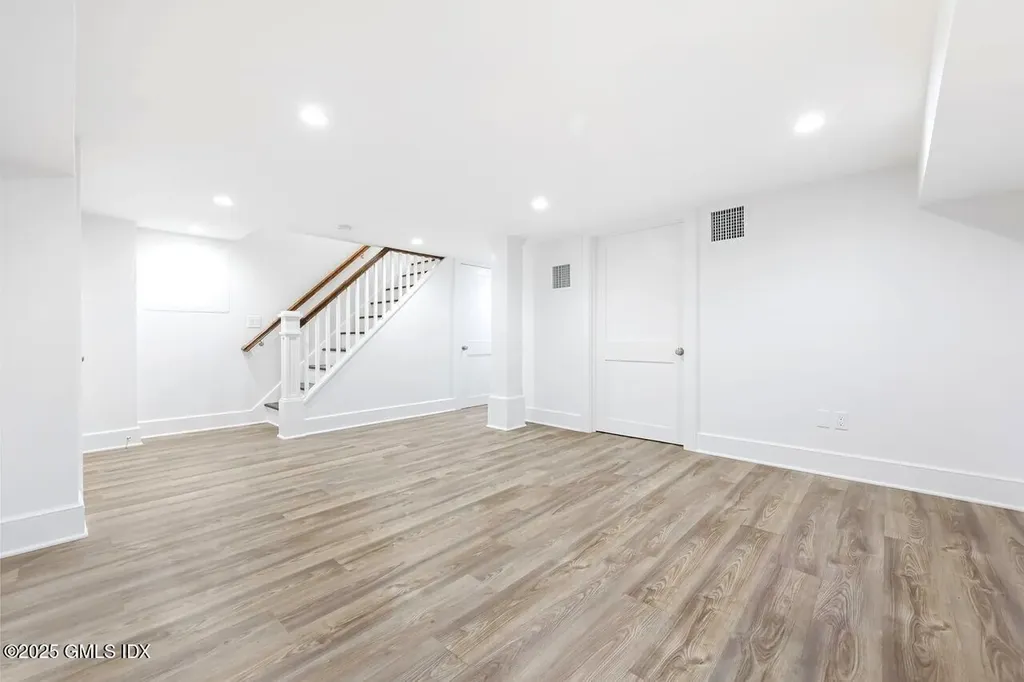 2 Sound View Terrace Greenwich CT 06830