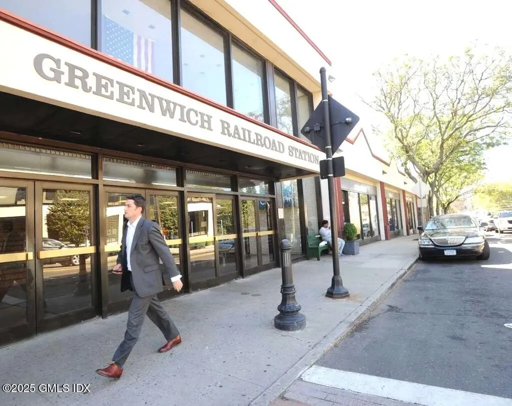 2 Sound View Terrace Greenwich CT 06830