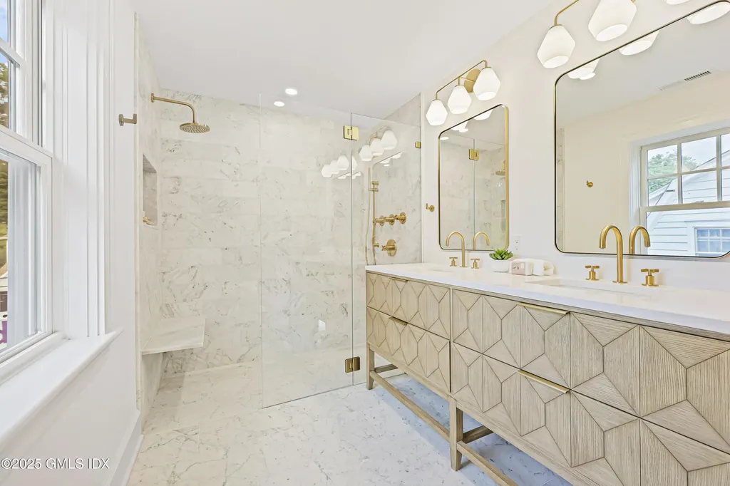 20 Center Drive Old Greenwich CT 06870