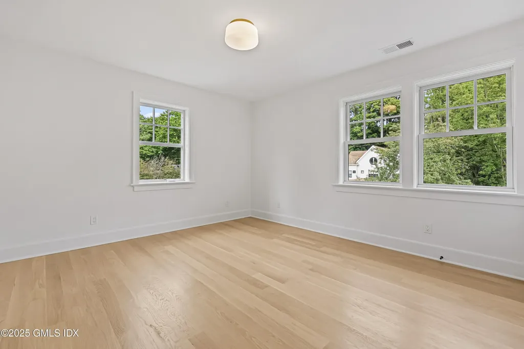 20 Center Drive Old Greenwich CT 06870