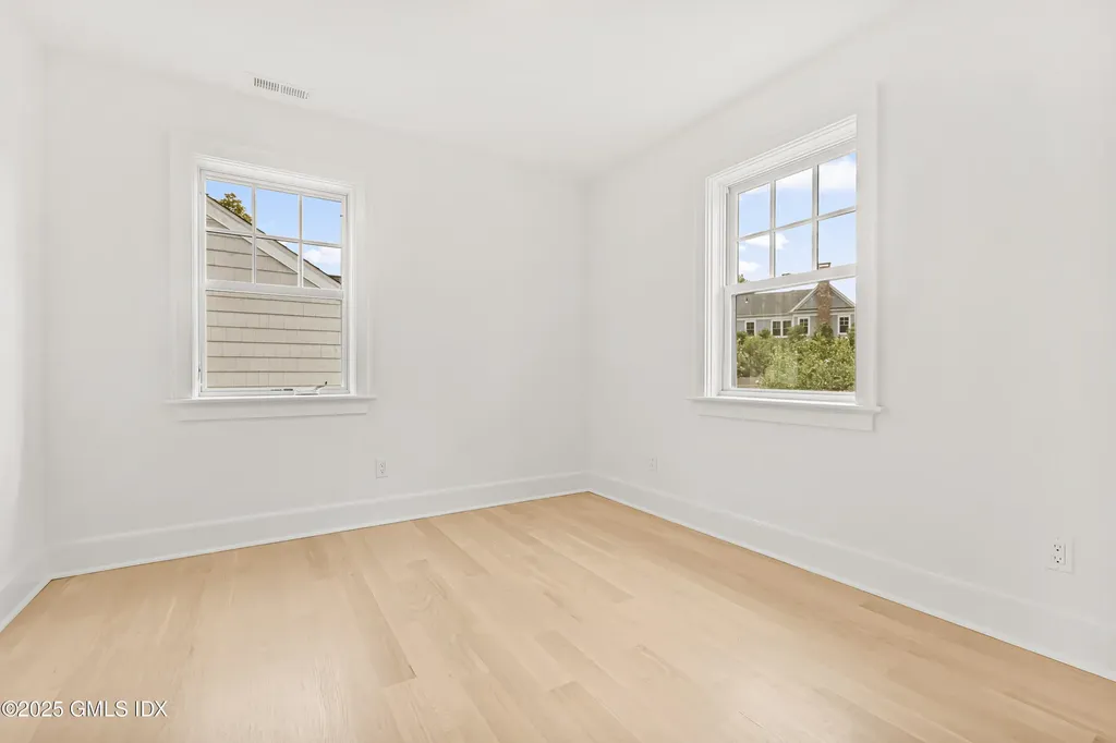 20 Center Drive Old Greenwich CT 06870