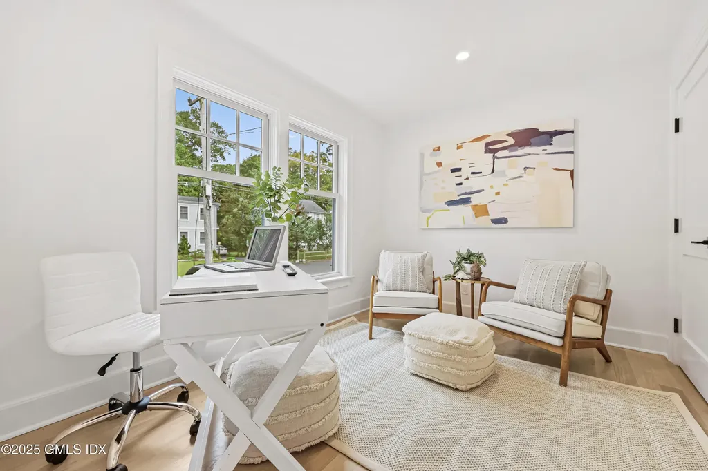 20 Center Drive Old Greenwich CT 06870