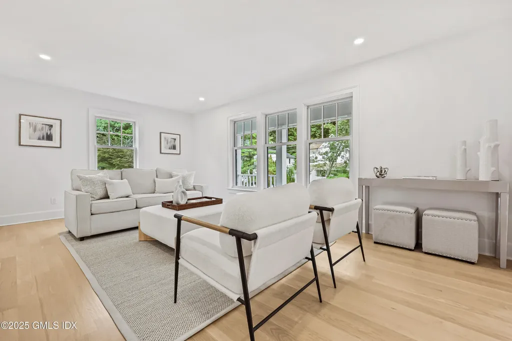 20 Center Drive Old Greenwich CT 06870