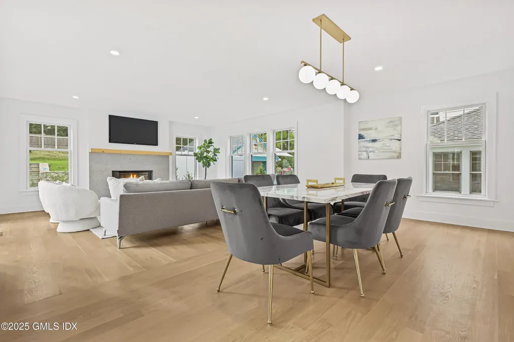 20 Center Drive Old Greenwich CT 06870