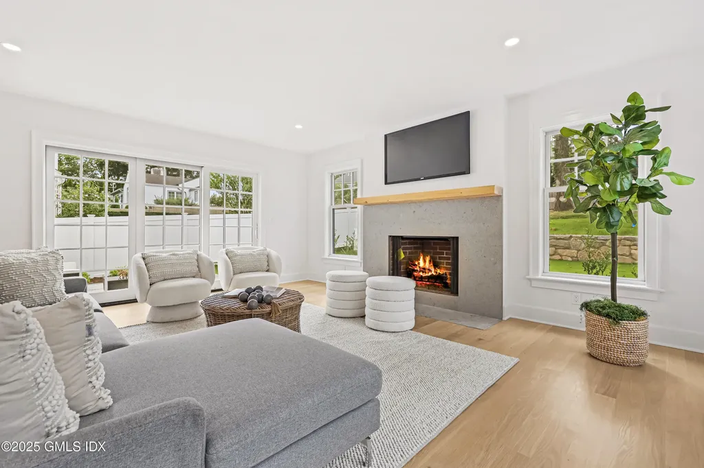 20 Center Drive Old Greenwich CT 06870
