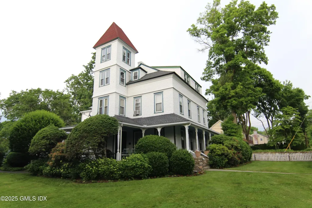 90 Riverside Avenue Riverside CT 06878