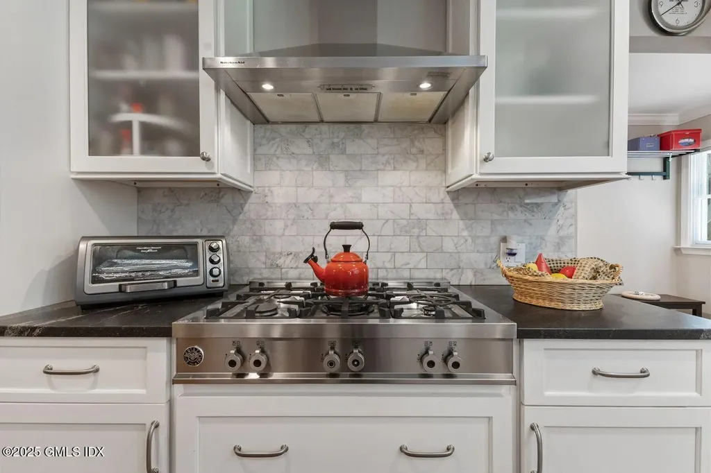 6 Fox Hollow Lane Cos Cob CT 06807