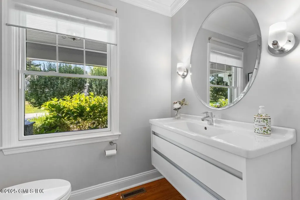 6 Fox Hollow Lane Cos Cob CT 06807