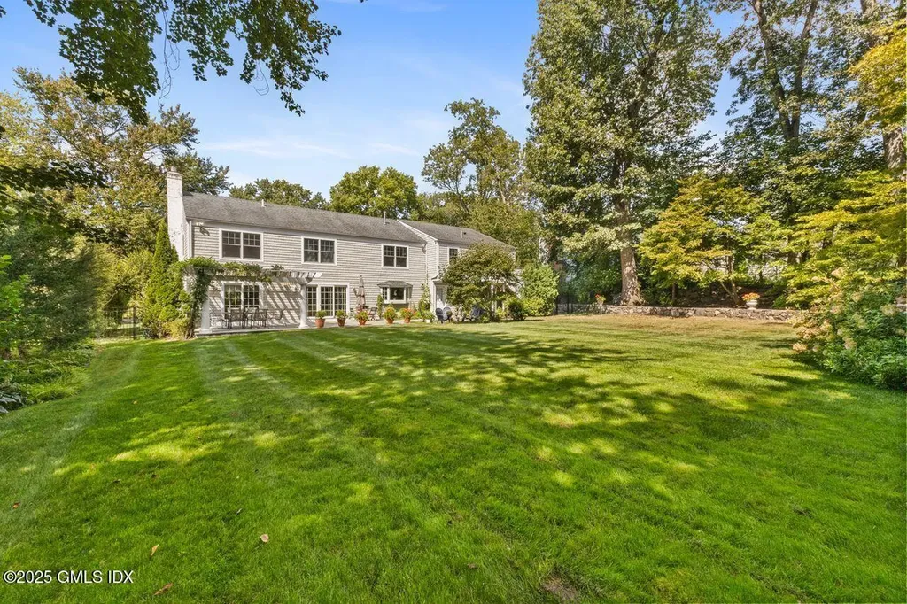 6 Fox Hollow Lane Cos Cob CT 06807