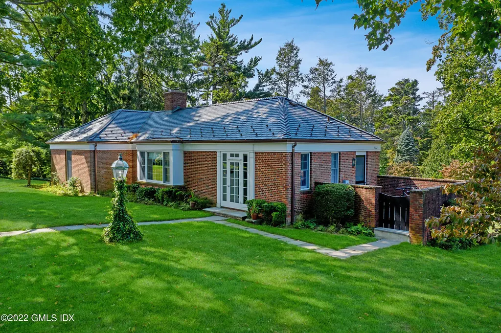 30 Field Point Drive Greenwich CT 06830