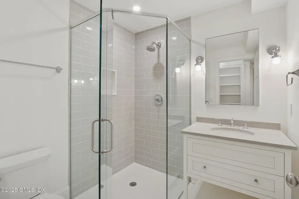 25 Woodland Drive Greenwich CT 06830