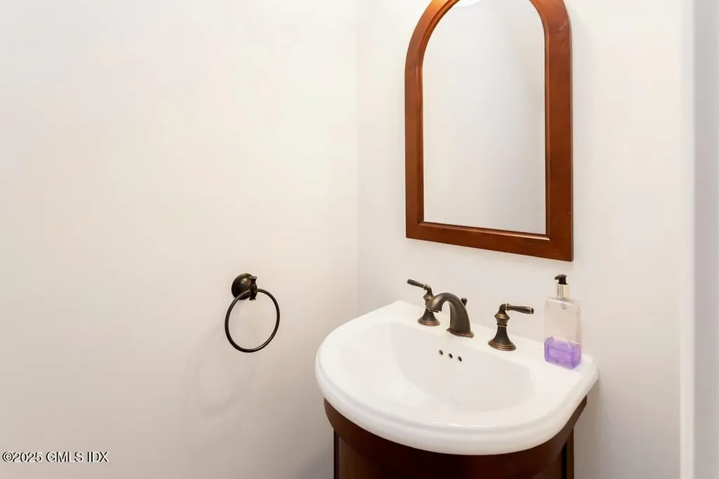 1157 Hope Street Stamford CT 06907