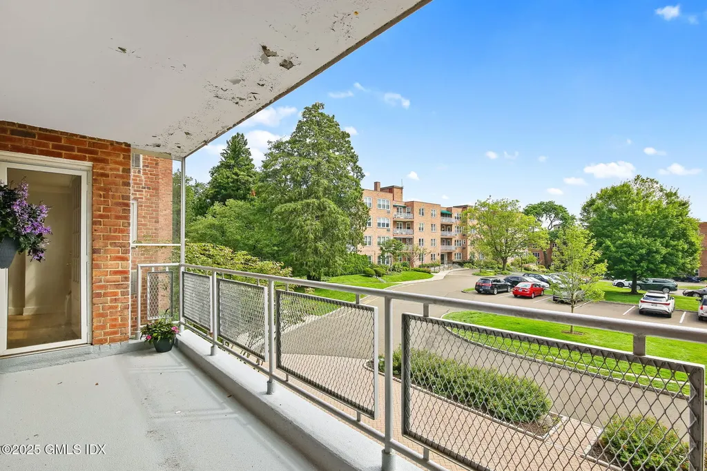 4 Putnam Hill Road Greenwich CT 06830