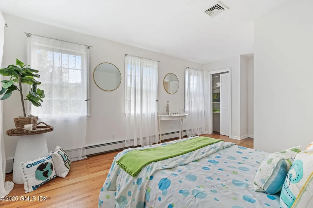 37 Miltiades Avenue Riverside CT 06878