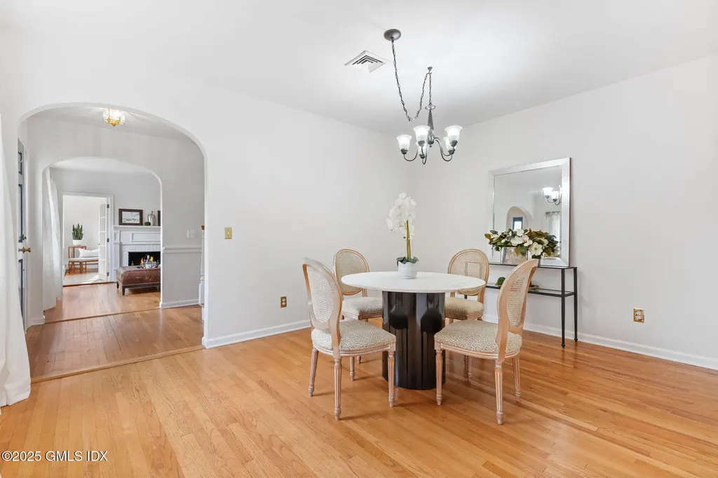 37 Miltiades Avenue Riverside CT 06878