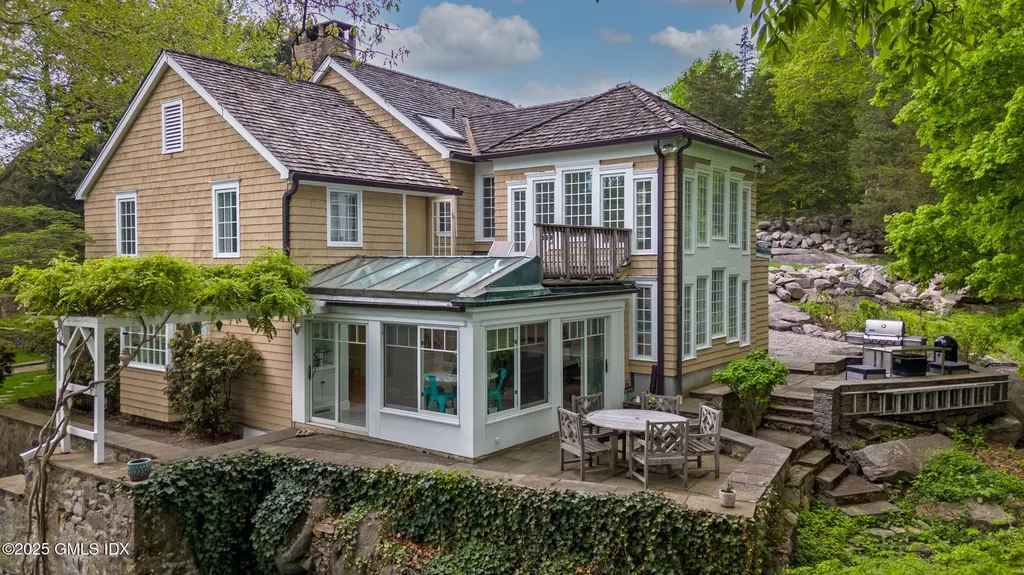 467 Laurel Road New Canaan CT 06840