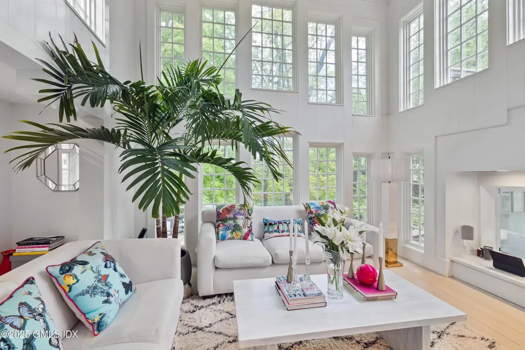 467 Laurel Road New Canaan CT 06840