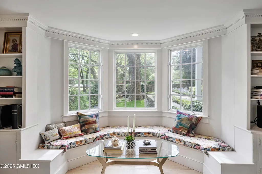 467 Laurel Road New Canaan CT 06840